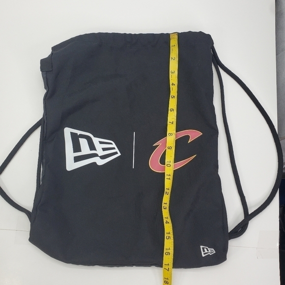 New Era Cleveland Cavaliers Logo Gym-sack Pullstring Bag Black - Picture 5 of 8